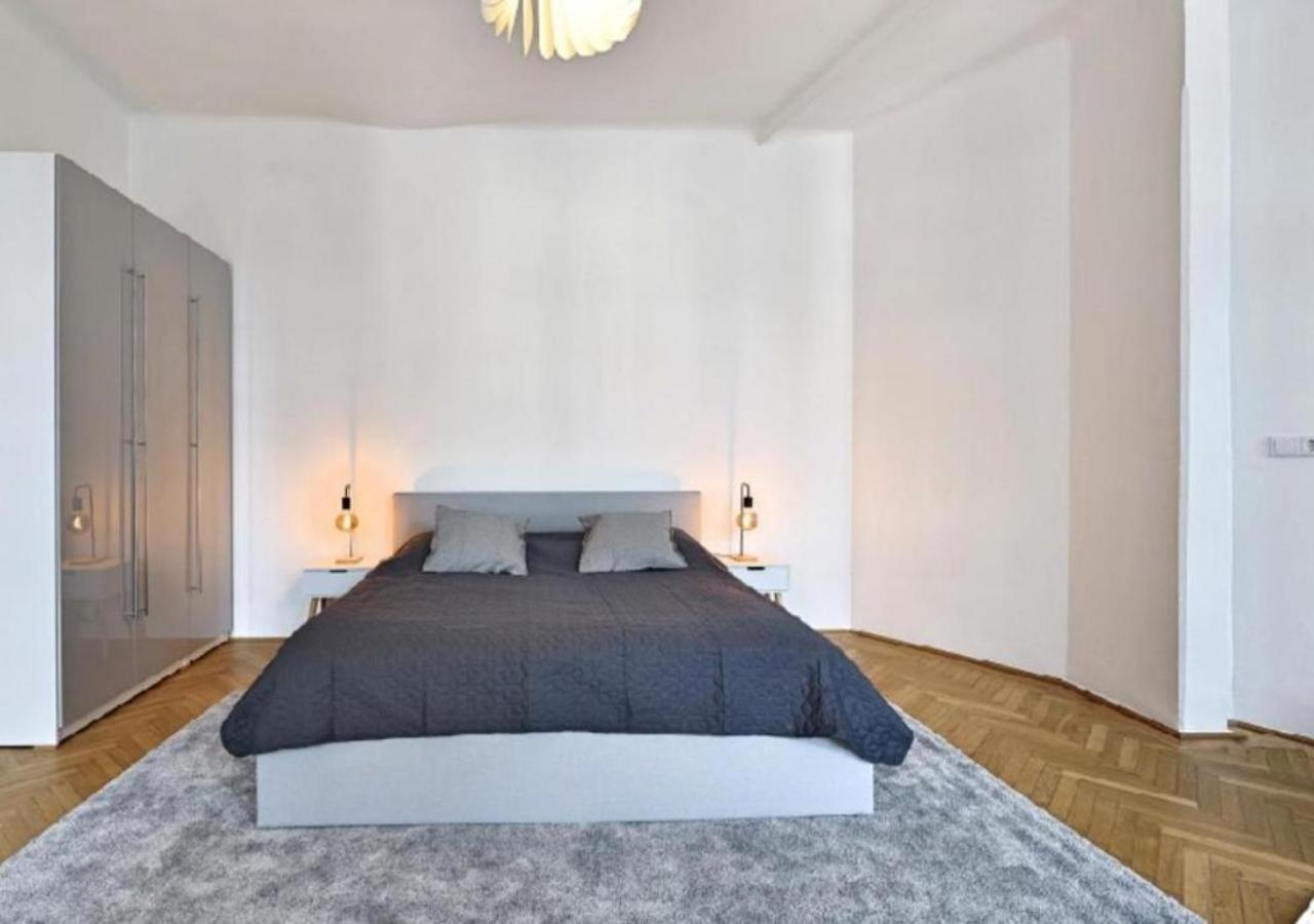 Luxurious, 2 Min To Casino And Roemertherme Apartment Baden Exterior photo